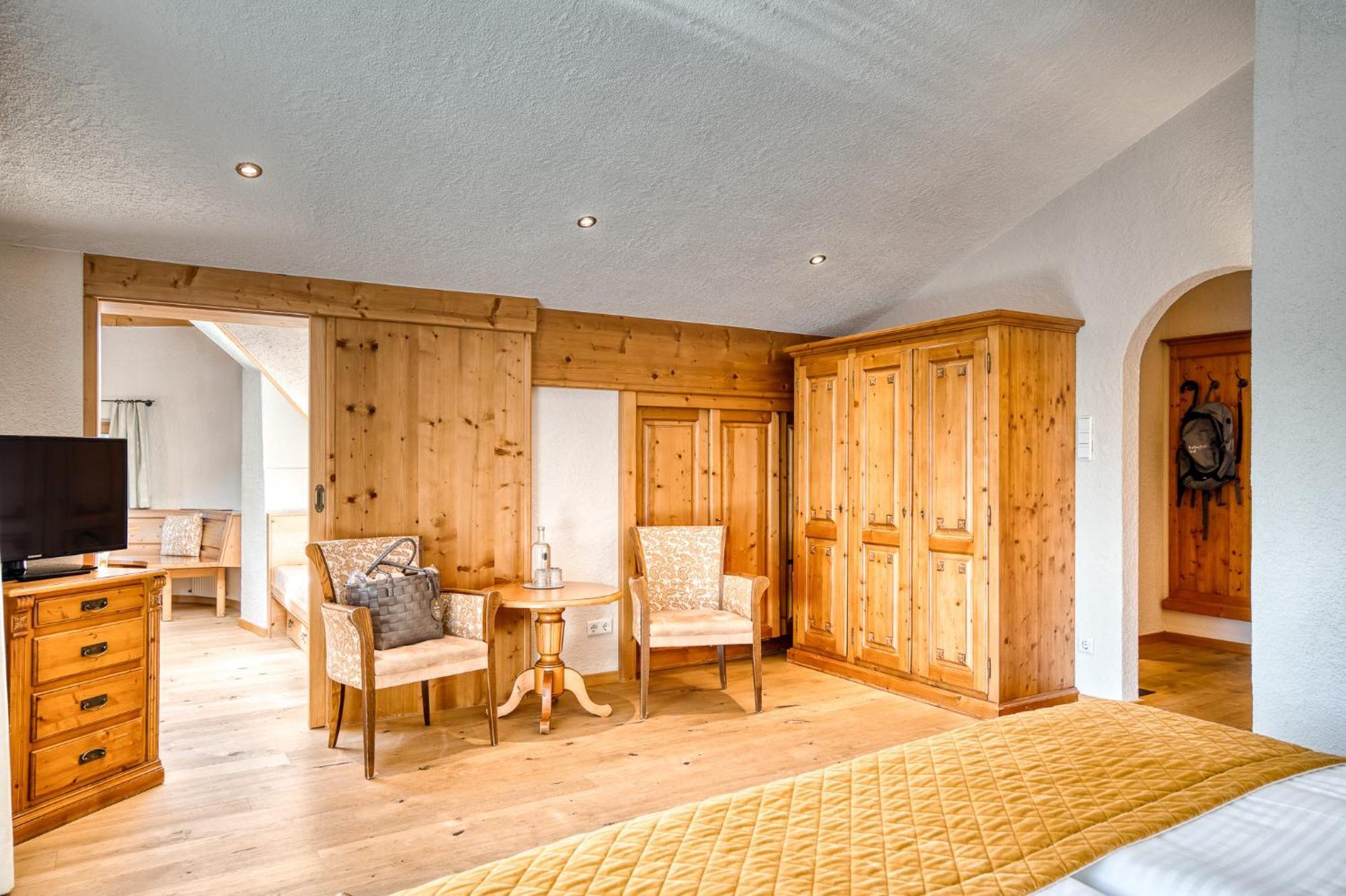 Hotel Habicher Hof 4 4*